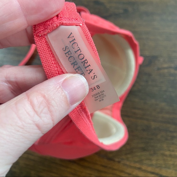 Victoria Secret Coral Bikini Top - Size 34B - Picture 2 of 8